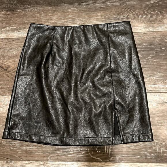 wild fable Dresses & Skirts - Wild Fable Women’s Black Faux Leather Mini Skirt , Size 10